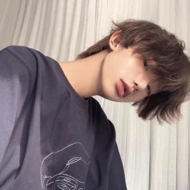绯村剑心（原名：绯村心太；身份：飞天御剑流十四代传人、“刽子手拔刀斋”） - 正在播放长尾关键词挖掘7 - 小程序直播